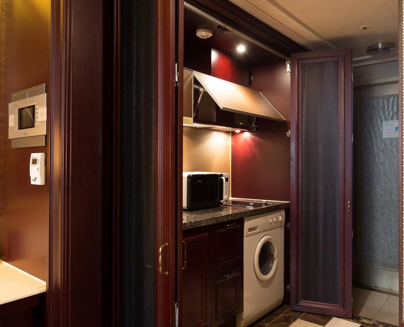 Yeoksam Artnouveau Hotel Seoul